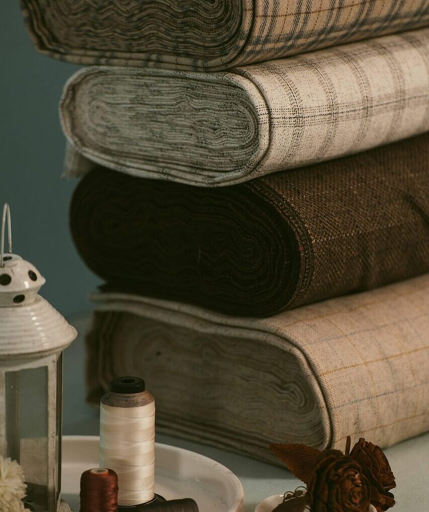 tissus ancien, tissu, upcycling, couture, la malle à coudre, couturière, couturière Lédenon, retouches Lédenon